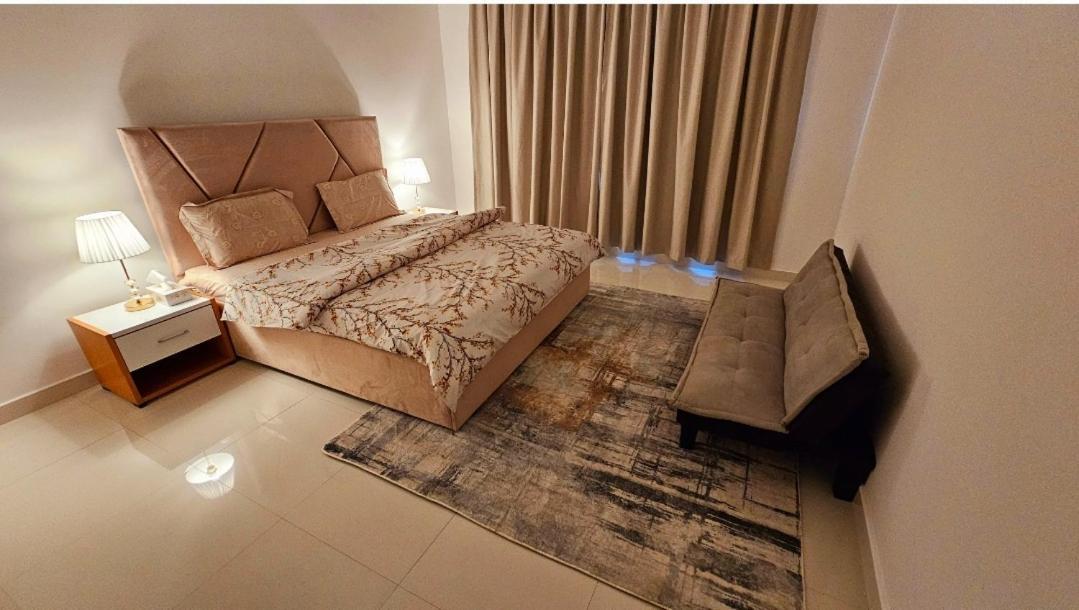 Elegant Villa Rooms In Dubai Near Airport Exterior foto